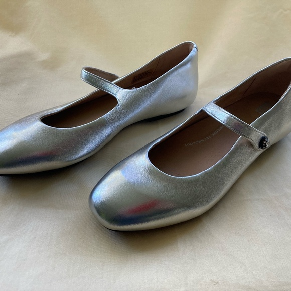 Silver ballet flats from FitFlop, NWOT - Picture 1 of 7